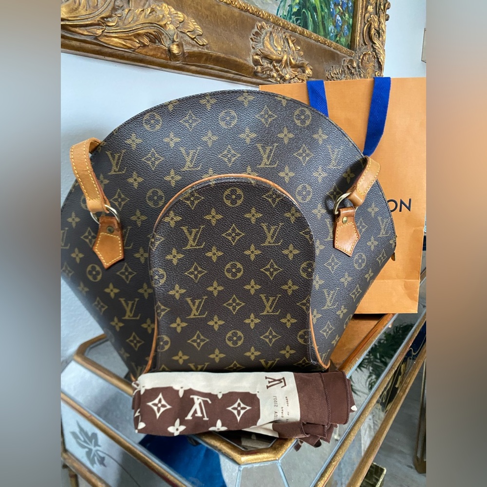 Authentic Louis Vuitton Ellipse GM Shoulder Bag